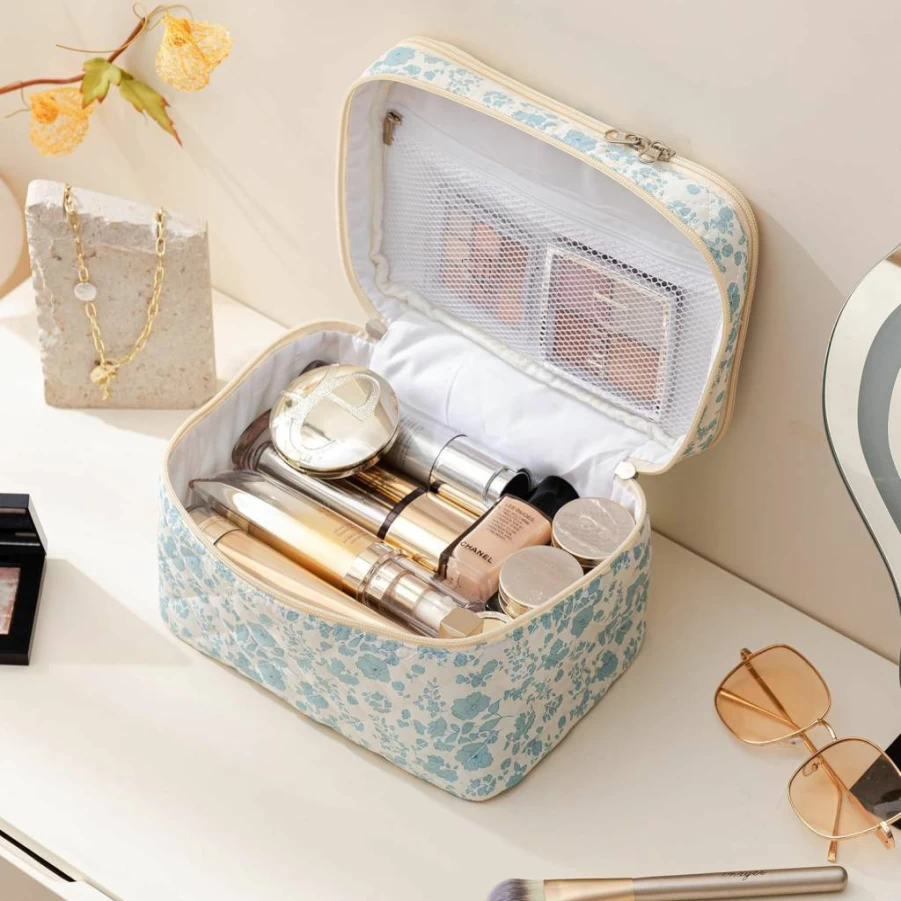 HBselect Large Quilted Makeup Bag for Women, Floral Cosmetic Travel Organizer, Cute Blue Flowers Toiletry Bag for Teens Girls, Portable Cotton Makeup Pouch